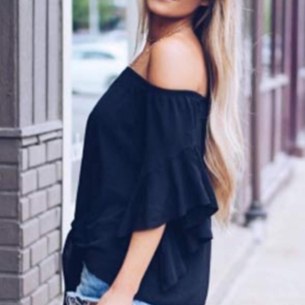 Beautiful Woman Top Blouse - image 3